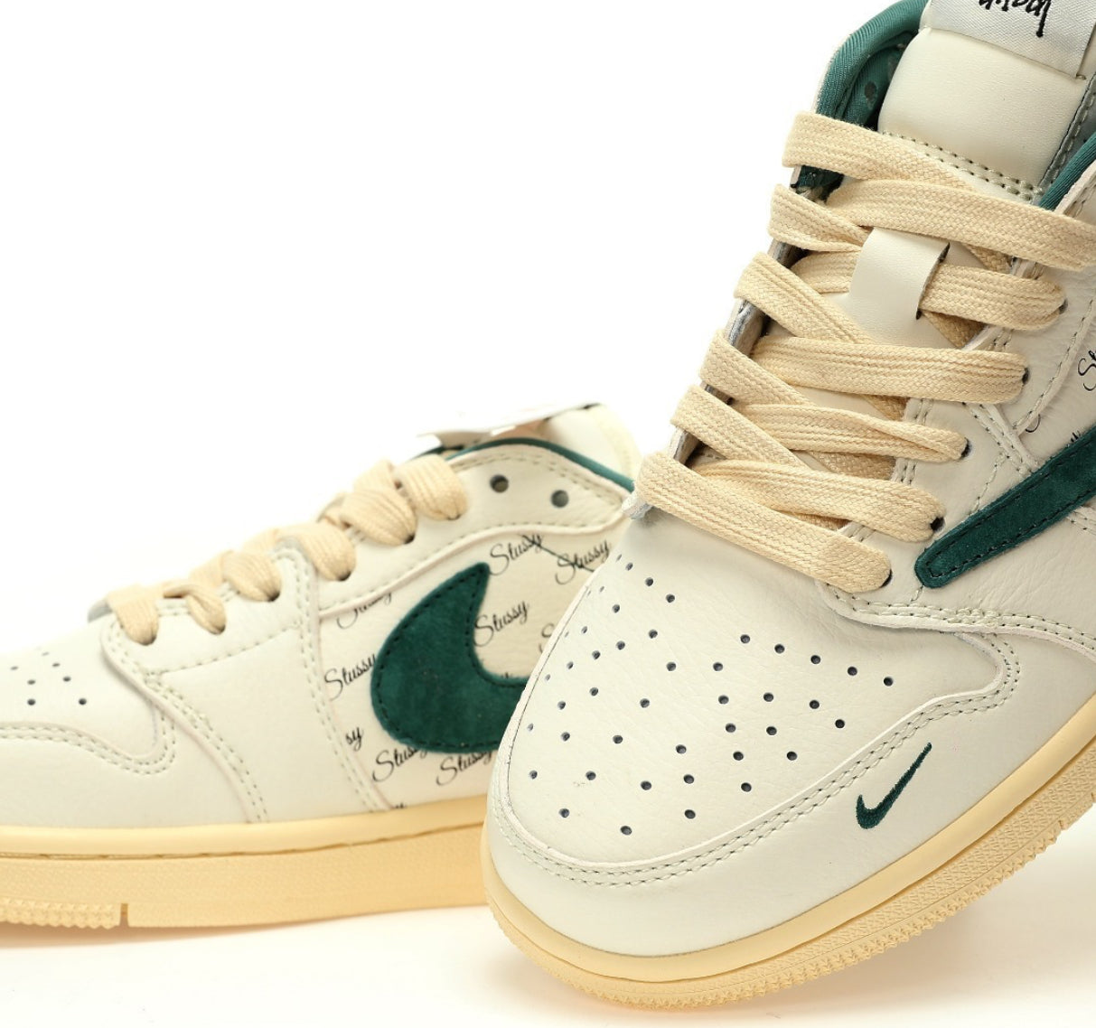 Stussy x Travis Scott x Nike Air Jordan 1 Low OG “Stussy”