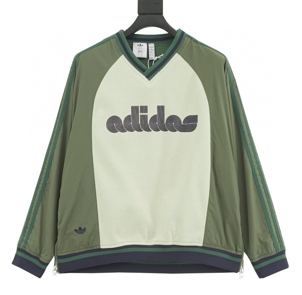 Adidas Retro Two-Tone Crewneck – Verde Olivo / Beige