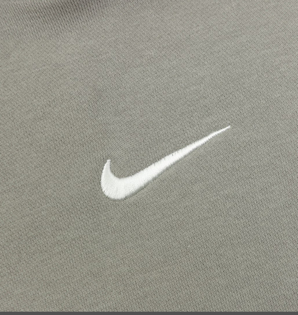 Fear of God x Nike Essentials Hoodie – Gris Oversize